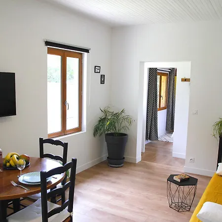 Appartement Petite Maison Independante Climatisee, Jardin Prive Mérignac
