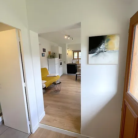 Petite Maison Independante Climatisee, Jardin Prive Appartement Mérignac